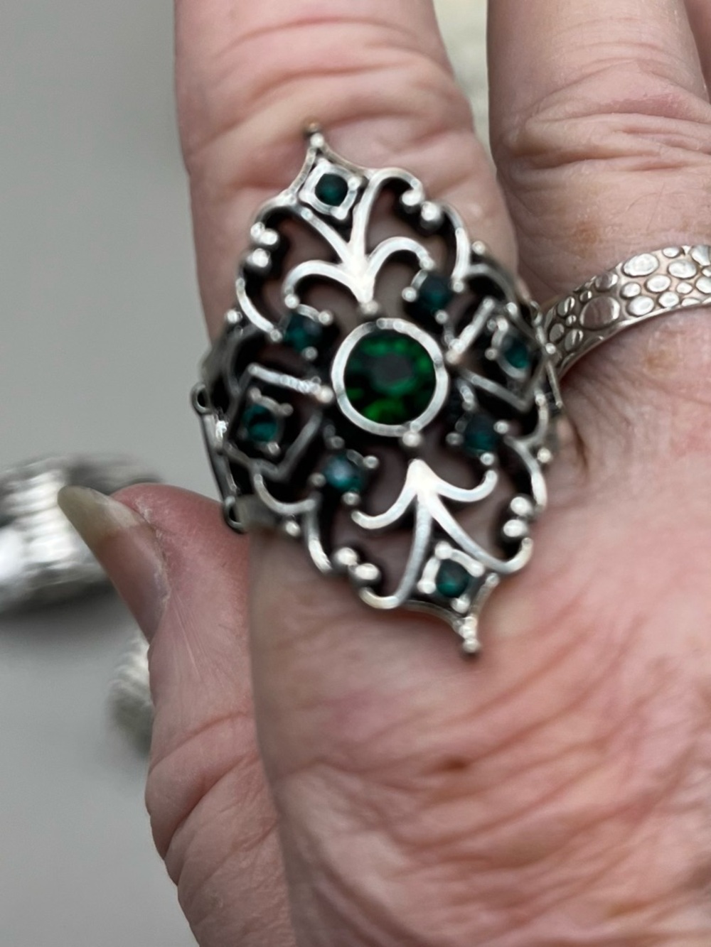 Vintage-Inspired Silver Statement Stretchy Cocktail Rings -Chunky-Adjustable - Picture 7 of 10